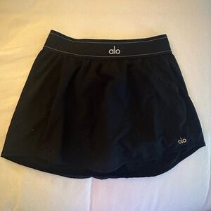 Super cute Alo Skirt! Like new!!!